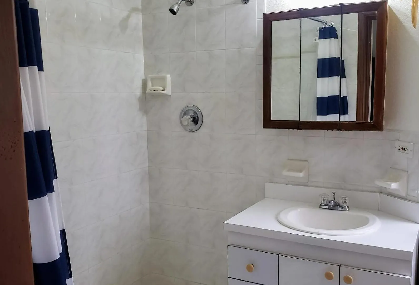 Comfy Havens Apartment Montego Bay 0*,