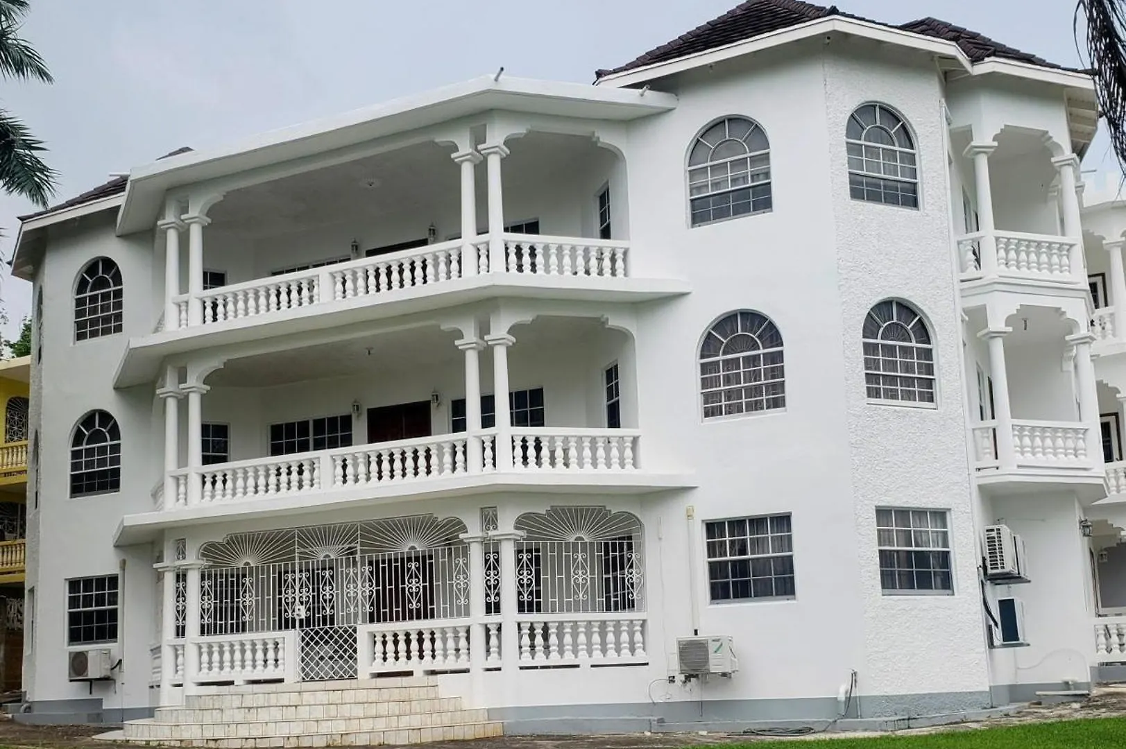 Comfy Havens Apartment Montego Bay 0*,